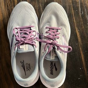 Brooks Launch 7 WIDE